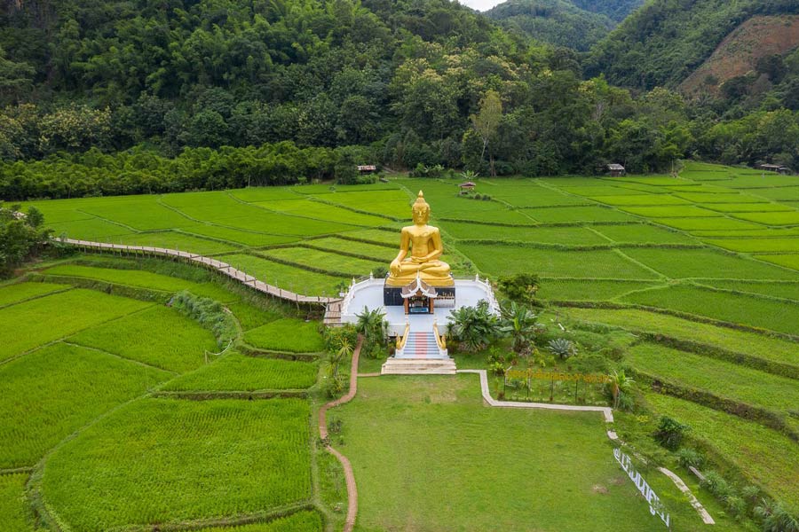 Visiter les temples dans la province de Phrae