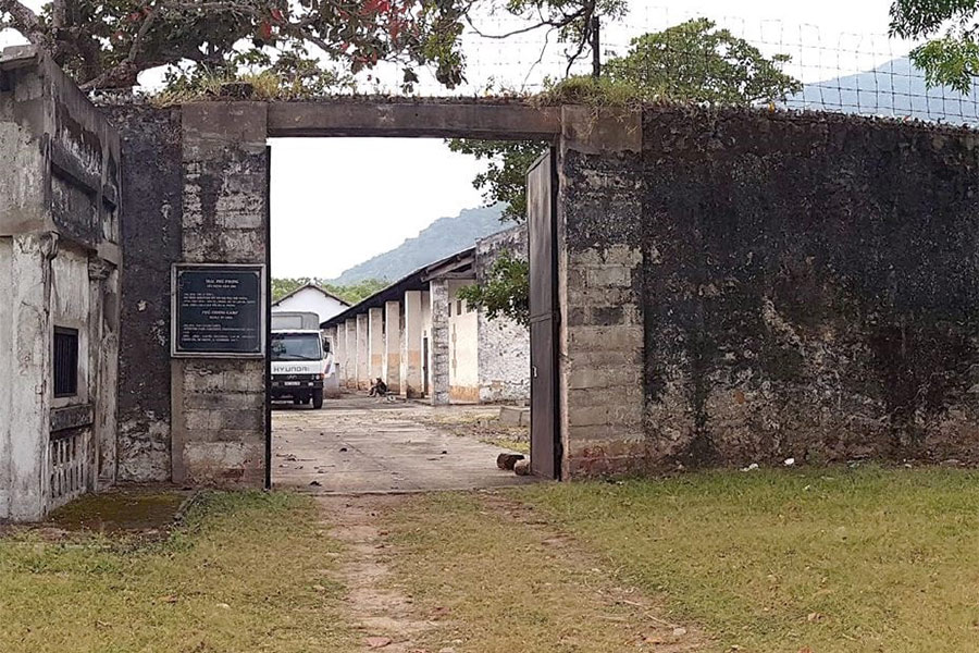 Prison de Phu Phong à la prison de Con Dao