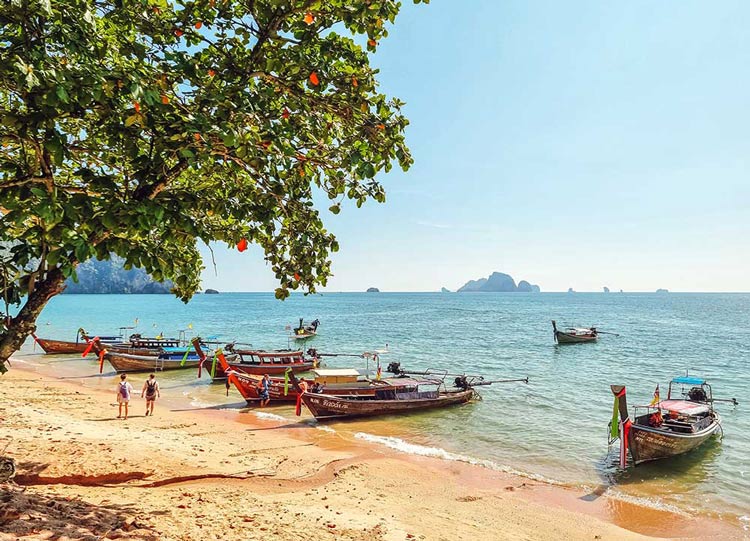 Plage de Ao Nang est possède un merveilleux paysage