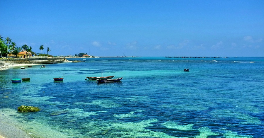 La plage de Khe Hai est l'une des destinations touristiques de Quang Ngai