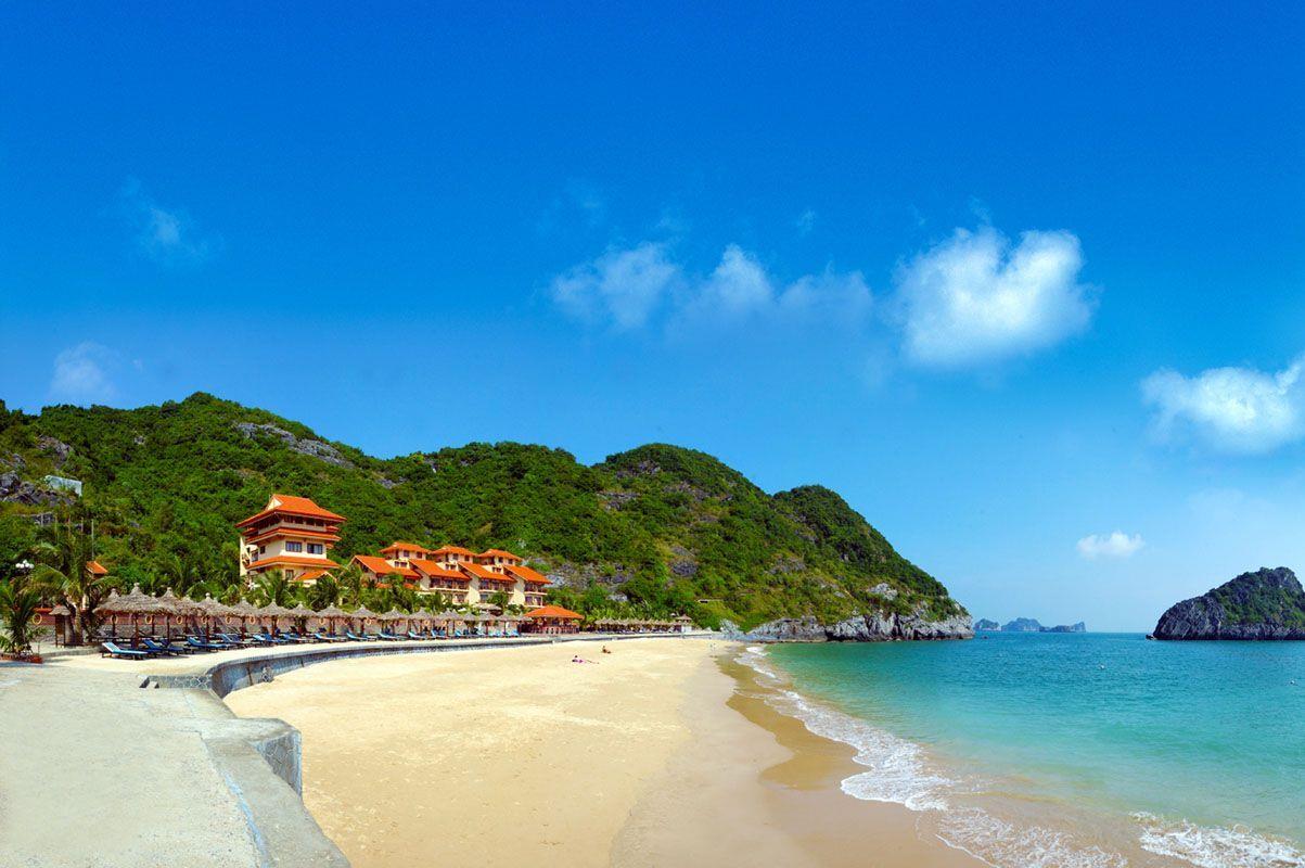 Le paysage paisible et l'air frais de la plage de Khe Hai à Quang Ngai