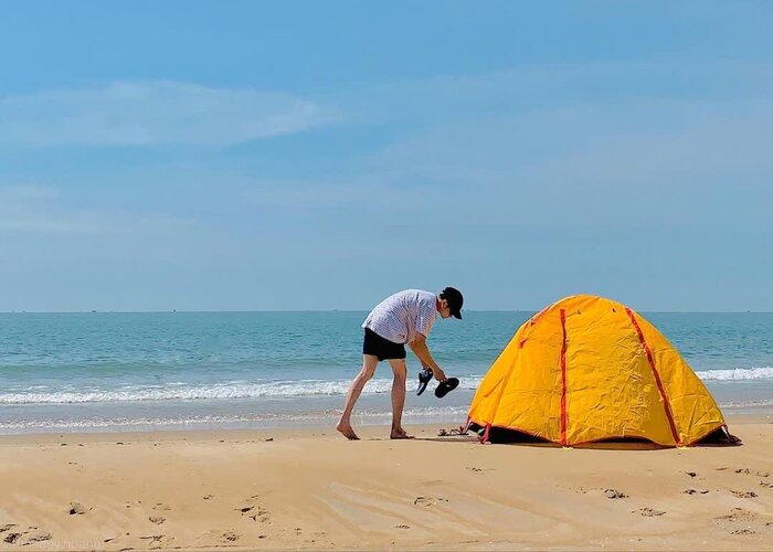 Le camping sur la plage de Khe Hai