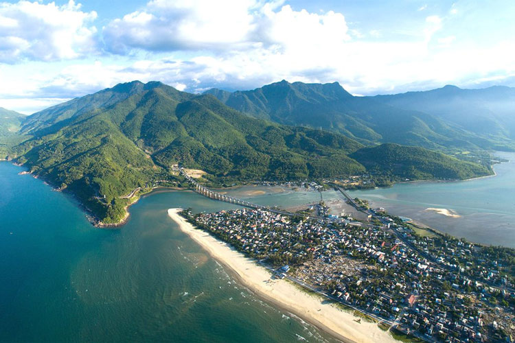 La plage de Lang Co à Hue