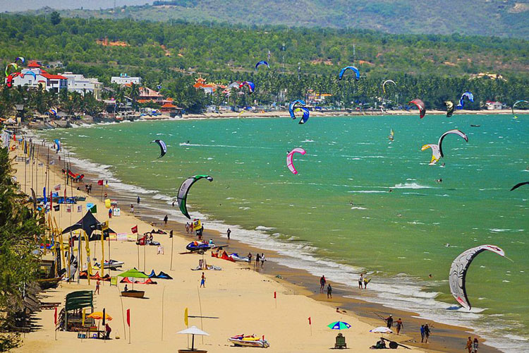 La plage de Mui Ne est idéale du tourisme balnéaire 