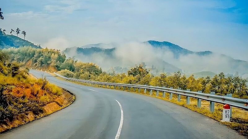 plateau de Van Hoa en saison des maïs