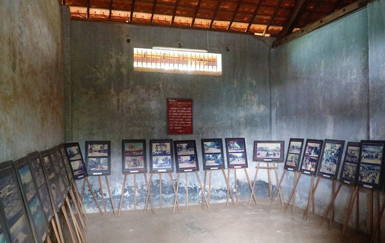 Exposition à la prison de Pleiku