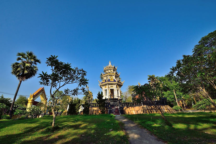 Wat Phra Thaen Sila At à la province d'Uttaradit