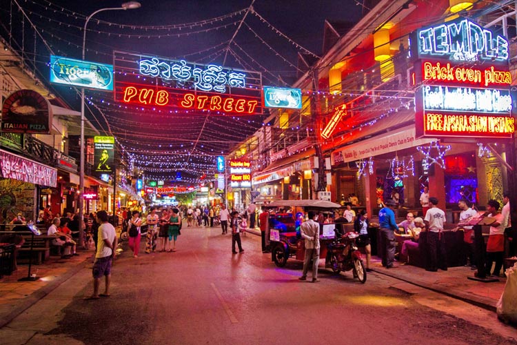 Pub Street est une rue animée au centre ville de Siem Reap