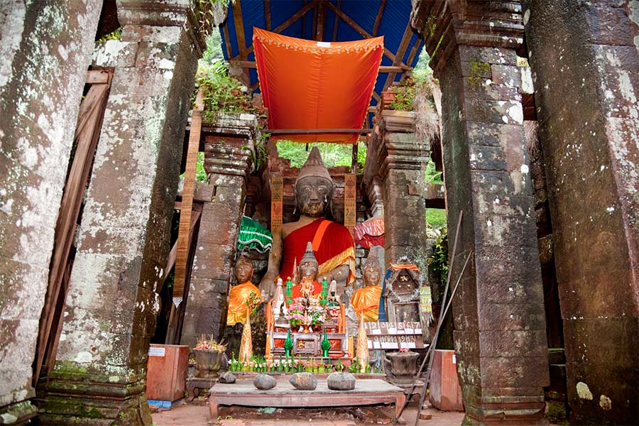 Raisons de visiter Wat Phou - statue de Bouddha