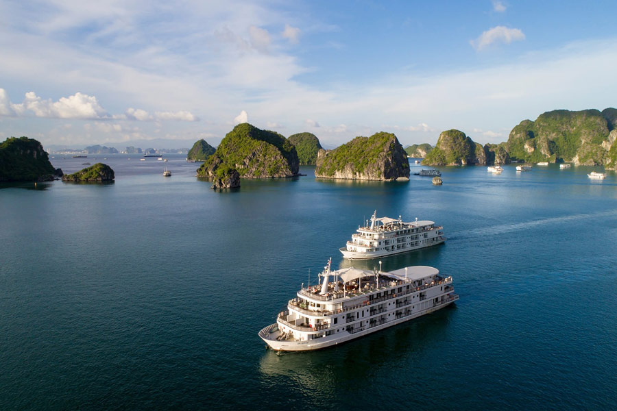 La Baie d'Ha Long accueille à nouveau des touristes 