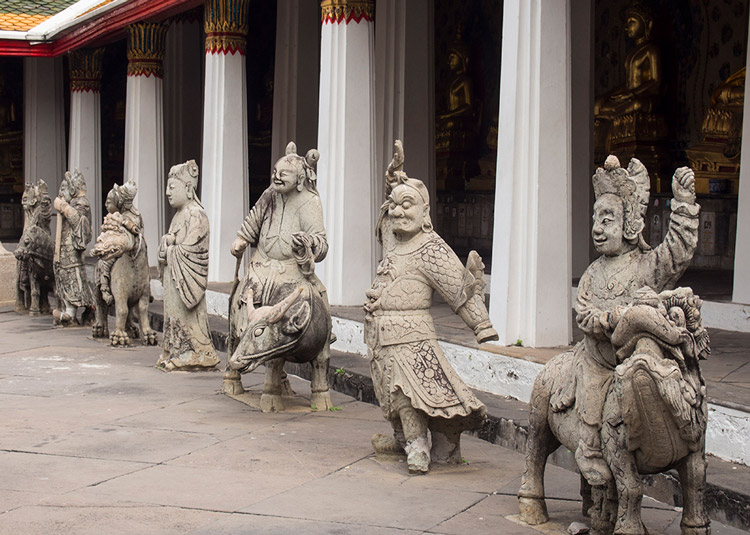 Sculptures chinoises anciennes de Wat Arun