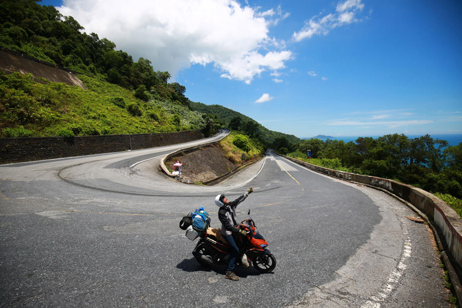 La moto est un moyen de transport pour se rendre de Hué à Hội An