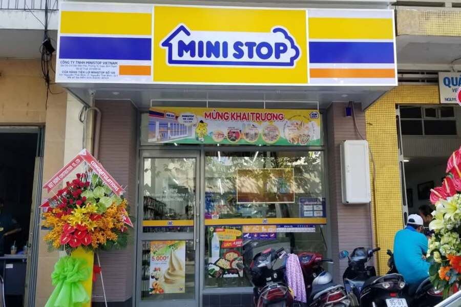 Ministop est une supérette au Vietnam appartenant au groupe AEON du Japon