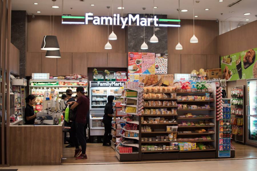FamilyMart Thaïlande séduit par son ambiance conviviale et ses snacks d’inspiration japonaise