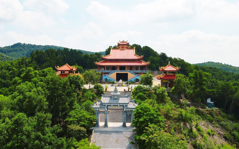 exploration de la reserve naturelle de tay yen tu a bac giang au nord du vietnam