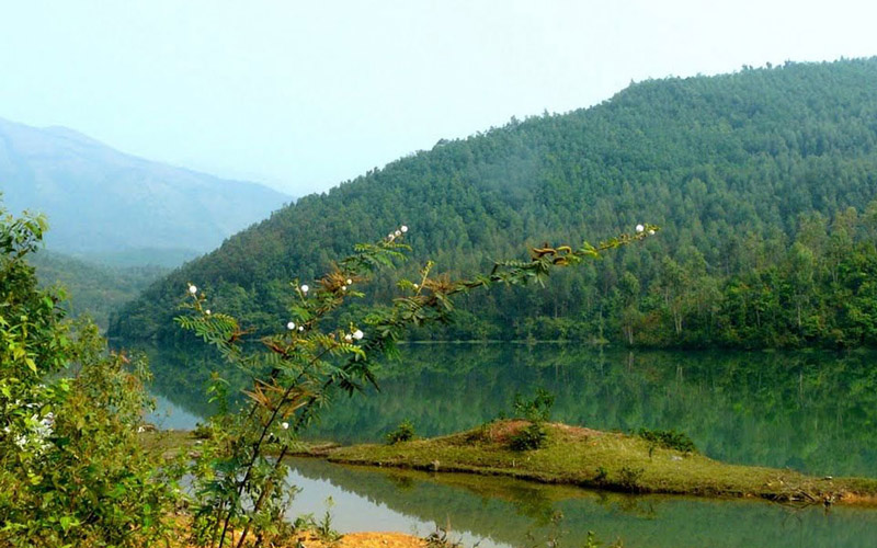 exploration de la reserve naturelle de tay yen tu a bac giang au vietnam