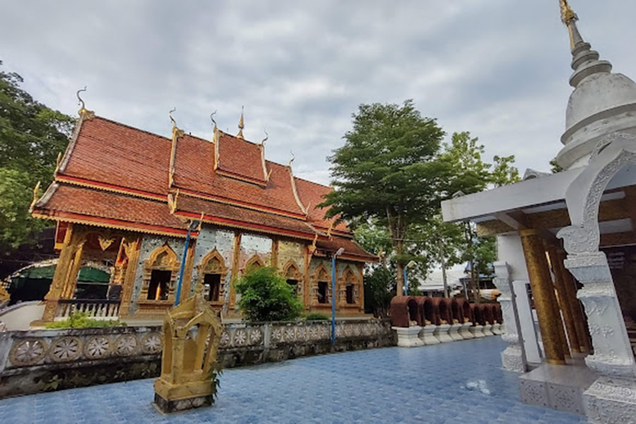 Meilleur moment pour visiter à temple de Manee Raison