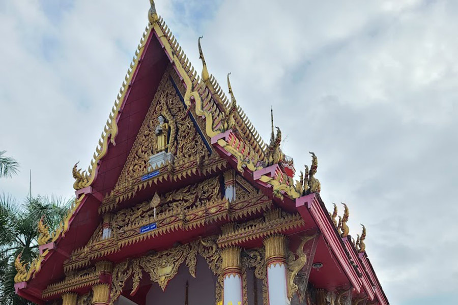 Charme du temple de Manee Raison 