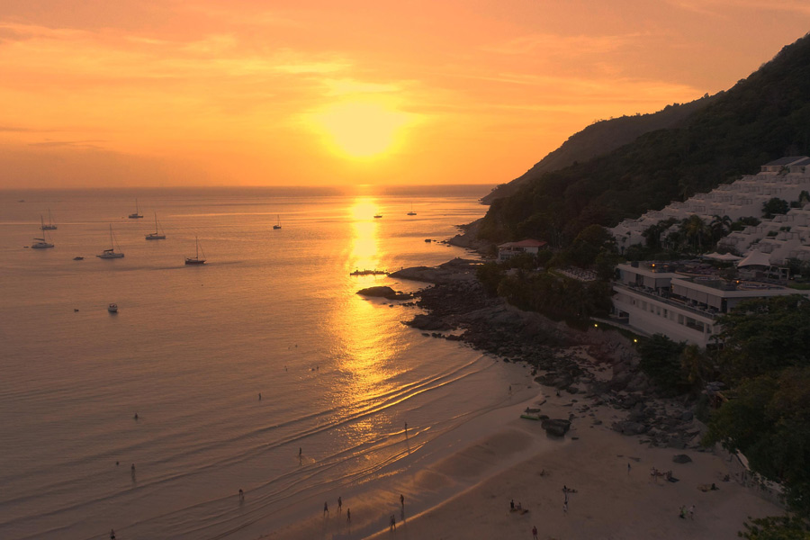 Magnifique coucher de soleil à phuket