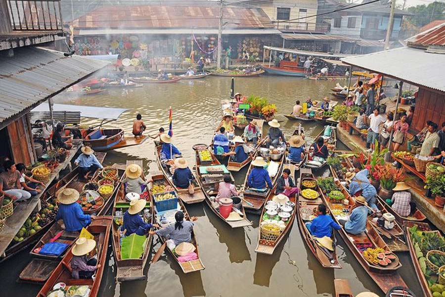 Marché flottant animé de Hua Hin