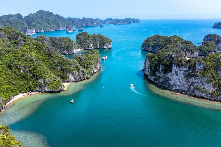 paysage paisible de la baie de lan ha alternative a ha long