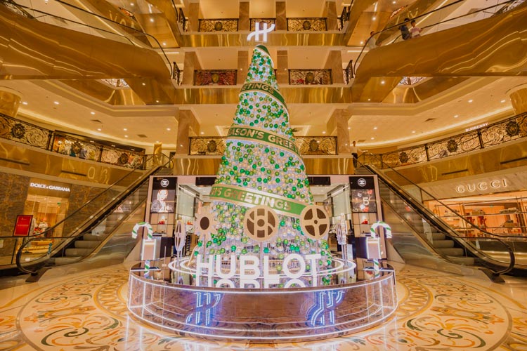 Trang Tien plaza est un lieu de luxe pour le Noel à Hanoi 