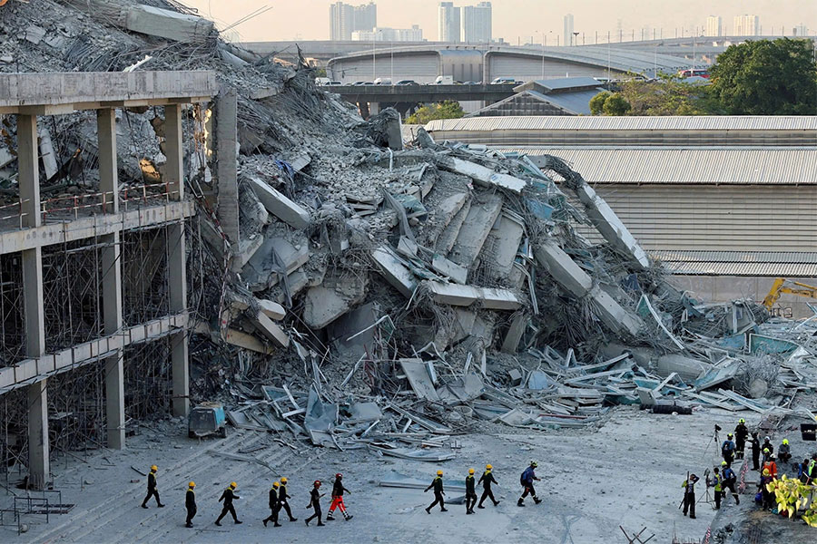 Un tremblement de terre survenu dans l'après-midi du 28 mars à Bangkok a provoqué l'effondrement d'un immeuble de 30 étages