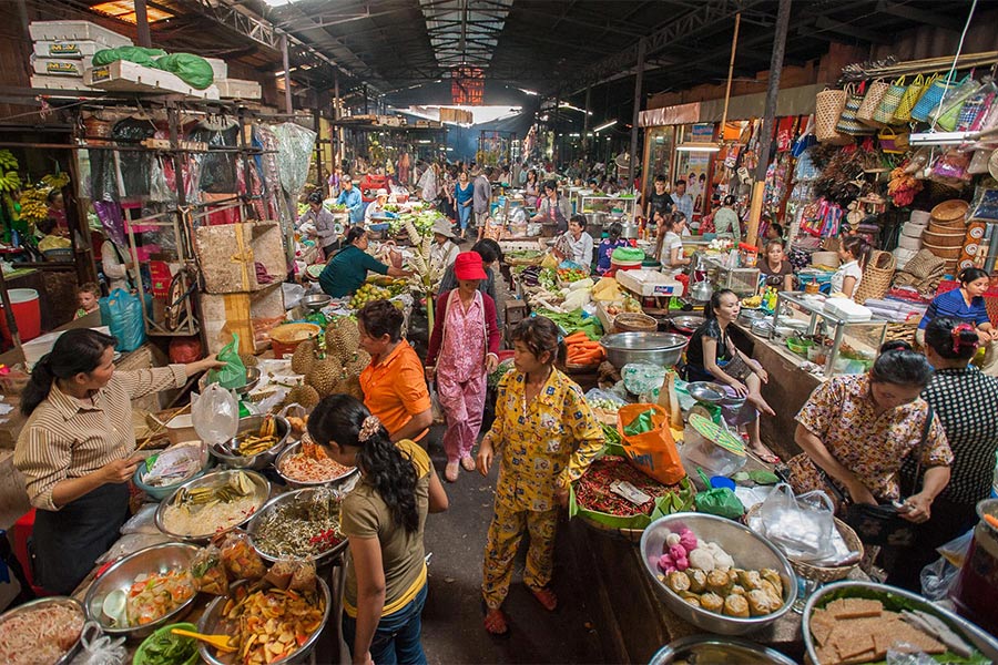 Les stands d'aliment au marché Phsar Chas