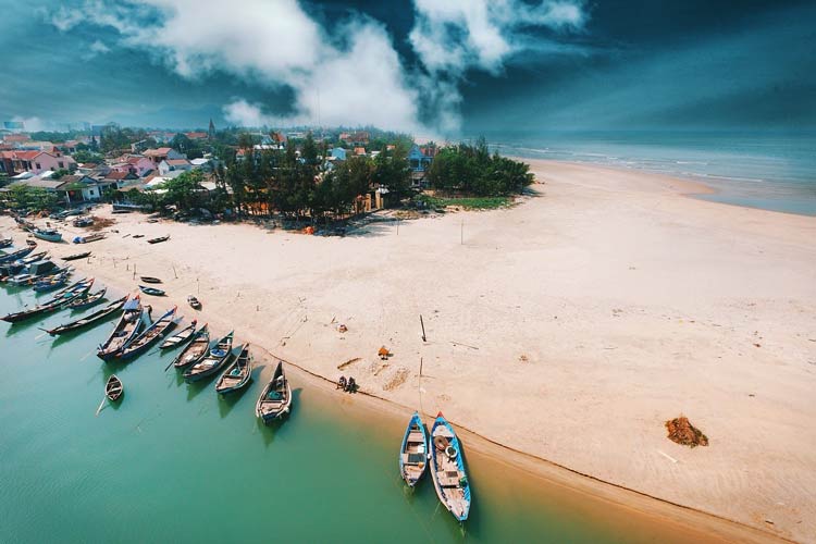 Ayant le long littorial, le Vietnam abrite de nombreux de villages de pêcheurs