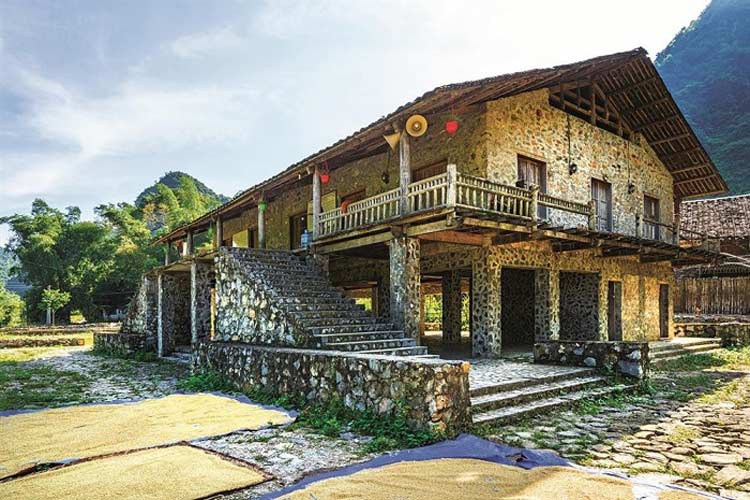 Les maisons en pierre du village de pierre de Khuoi Ky sont vieilles de plusieurs centaines d'années