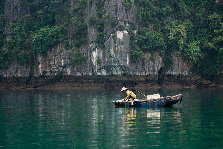 La vie des habitants locaux au village de Viet Hai est associée à la mer