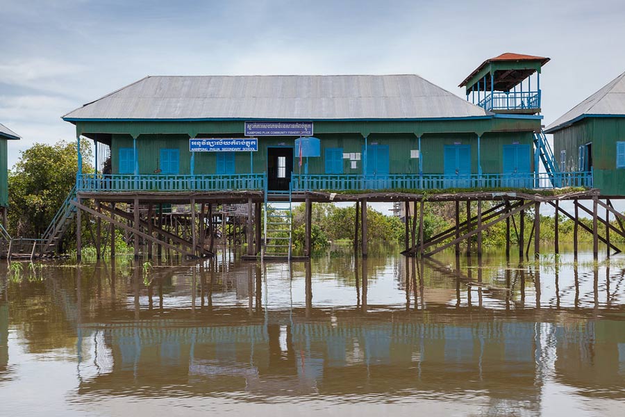 École flottante au village flottant Kampong Phluk