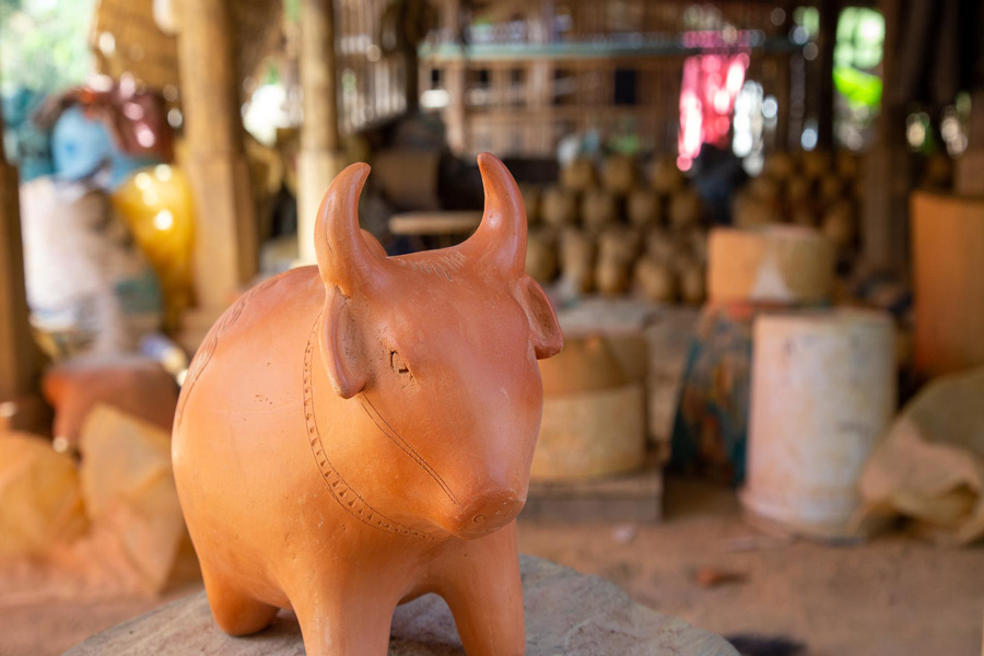 Achetez des produits céramiques du village de poterie d'Andong Russey