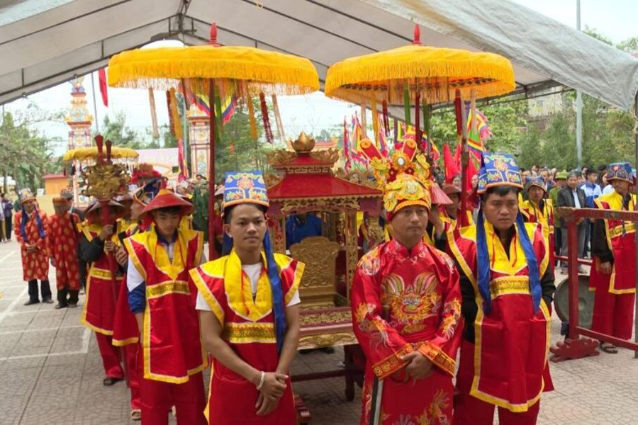 La fête de l'Adoration et de la Paix attire de nombreux visiteurs 