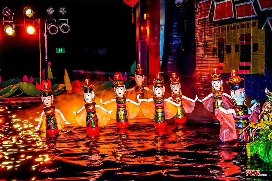 Les spectacles de marionnettes sur l’eau sont une expérience fascinante lors de vos voyages avec des enfants.