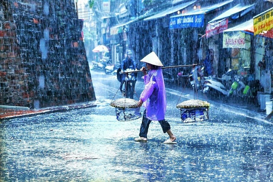 Voyager au sud du Vietnam pendant la saison des pluies est un choix idéal pour découvrir une facette plus authentique du pays