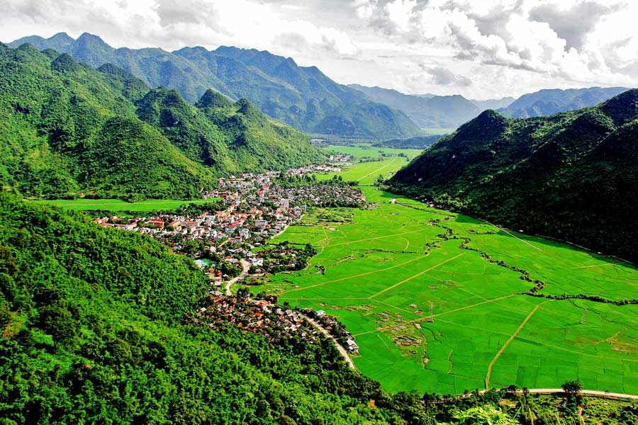 Mai Chau est où vous pouvez voyager au Nord du Vietnam en juin. 