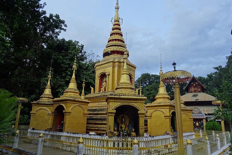 Wat Klang est un temple à Mae Hong Son 