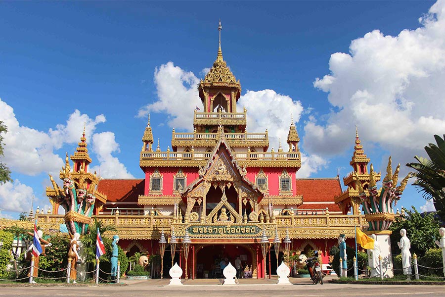 Wat Phra That Ruang Rong à Sisaket