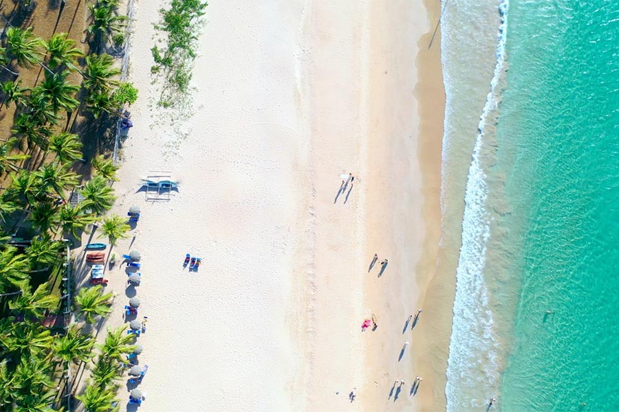 La plage blanche (White Beach) à Puerto Galera