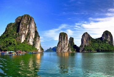 Croisière en jonque Halong –Ninh Binh (B/-/-)