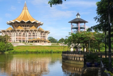 Kuching – Batang Ai (B, L, D)