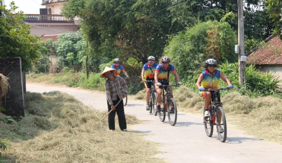 12 jours à vélo à Hanoï : sur la bande étroite