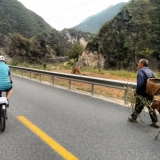 Cyclisme de la frontière de la Thaïlande à Luang Prabang