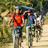 Cyclisme de la frontière de la Thaïlande à Luang Prabang