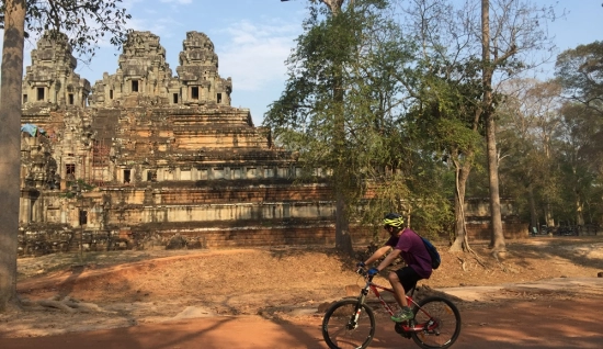 Circuit Cambodge à vélo : 12 jours de la montagne à la mer