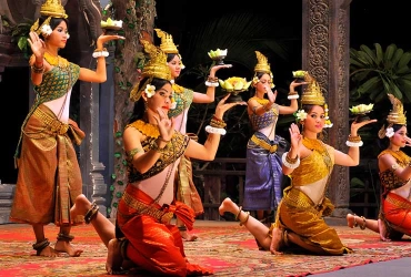 Siem Reap - Spectacle de danse traditionnelle d’Apsara - Visite du marché nocturne (B, D)