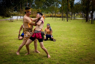 Cours du massage des pieds et de l’ancien art martial de Bokator (B, L)