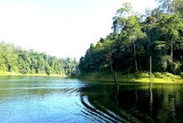 Vallée de Belum – Lac de Temenggor (B/L/-)