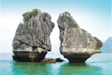 Baie d’Halong – Ninh Binh (B, L)